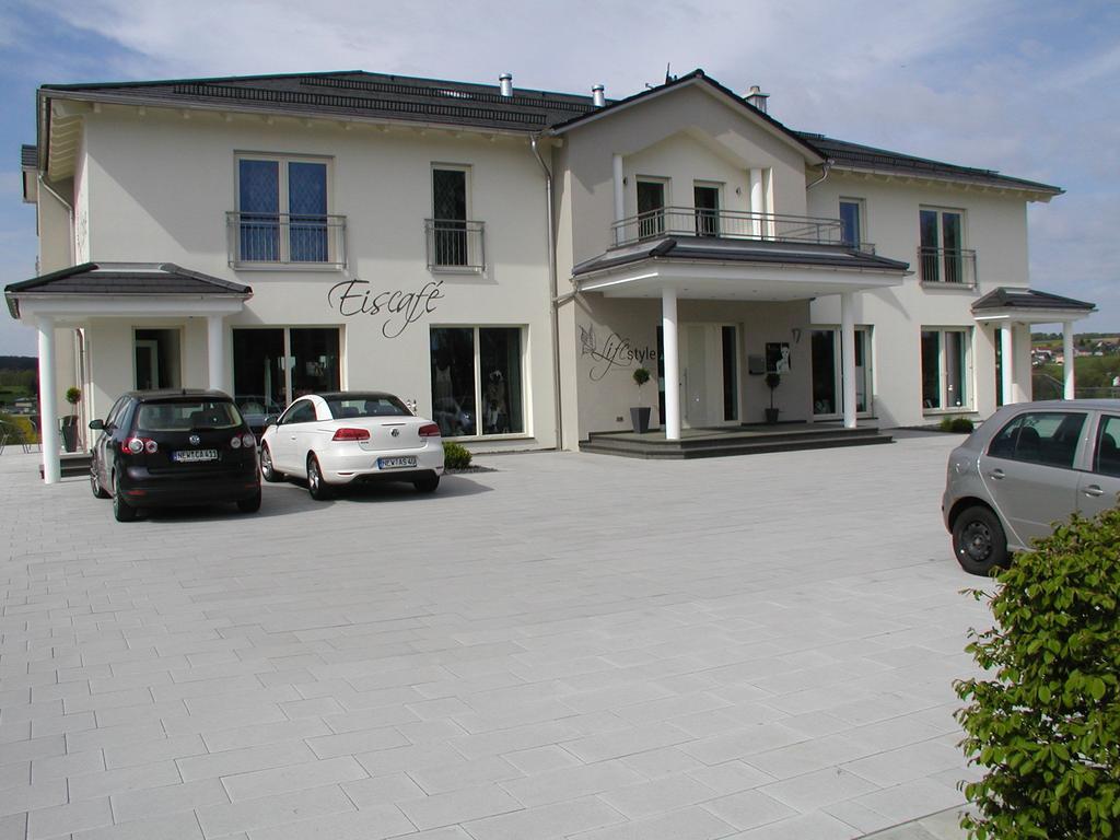 Lifestyle Beauty & Wellness Lägenhet Moosbach  Rum bild